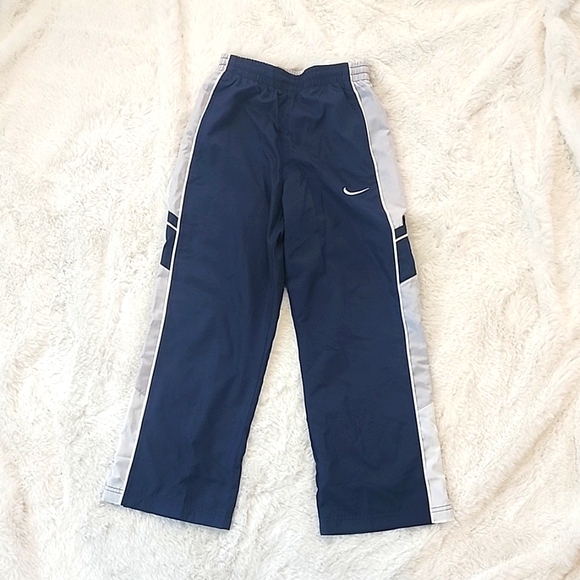 New Nike Boys Pants - Picture 1 of 2